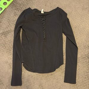 We the Free, FP Black Long sleeved top, v neck